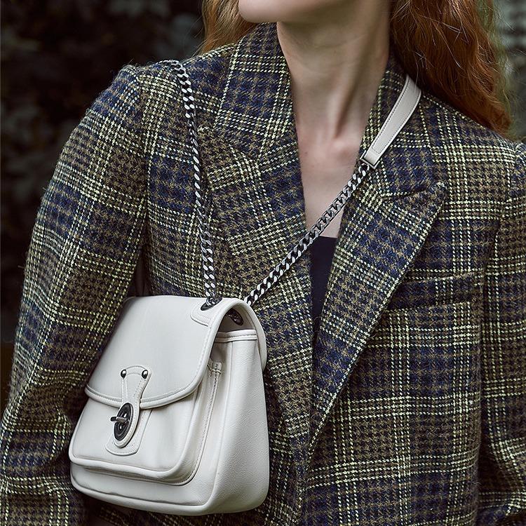 European and American Style Fashion Chain Bag Large Capacity Single-shoulder Cross-span Bag
European and American Style Fashion Chain Bag Large Capacity Single-shoulder Cross-span Bag