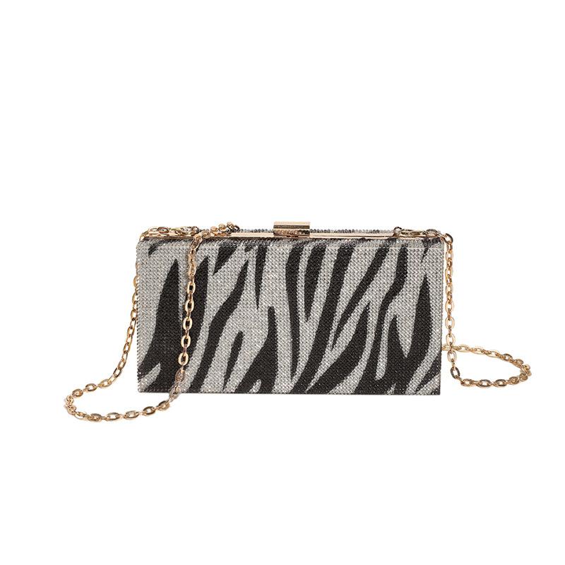 Diamond dinner bag handbag party wedding clip evening bag female chains box shoulder crossbody bag sequin Clutch
Diamond dinner bag handbag party wedding clip evening bag female chains box shoulder crossbody bag sequin Clutch