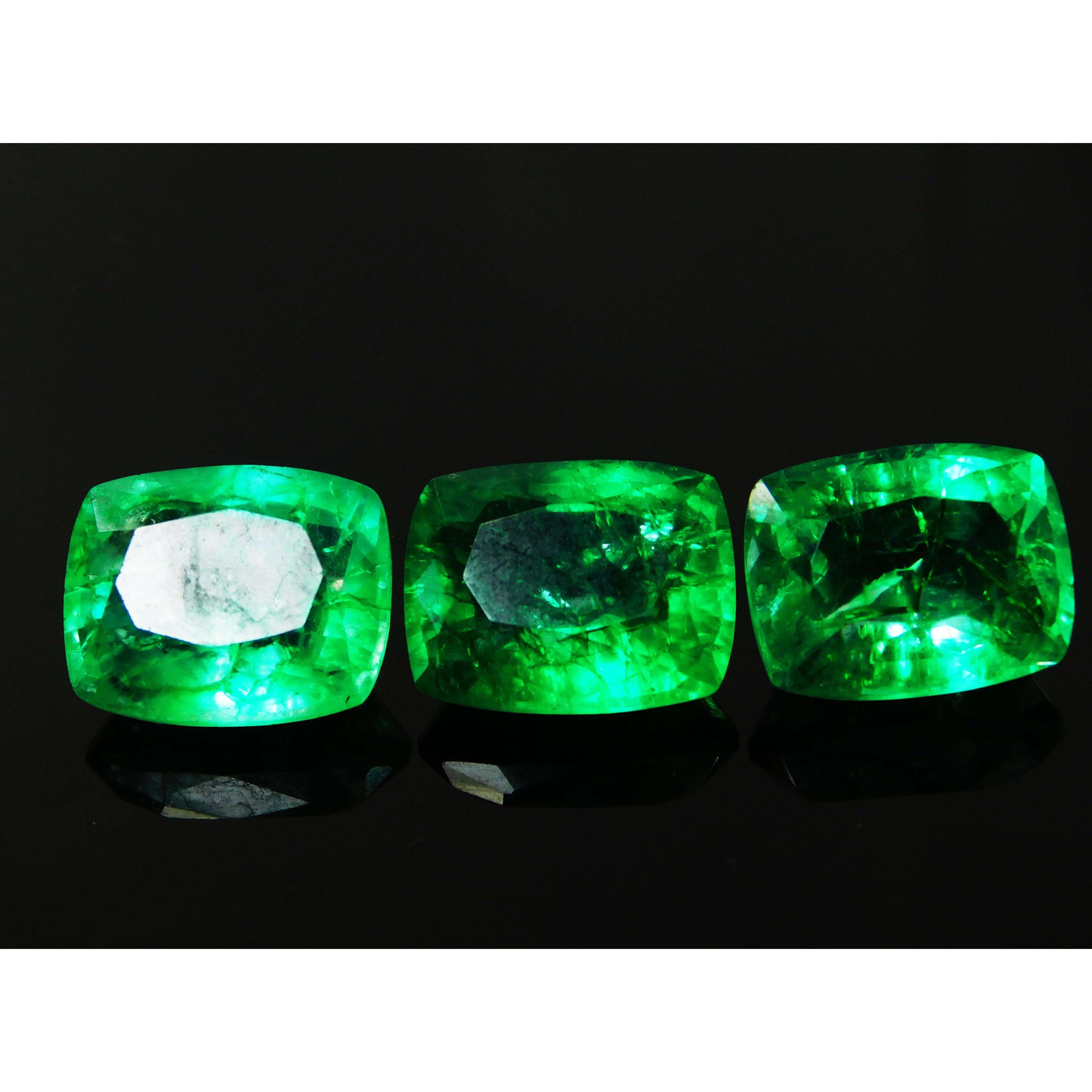4 Pcs Green Emerald CERTIFIED Natural Cushion Cut 40 Ct Lot Loose Gemstone MULTTIQ8 13.6 mm approx. зелений
4 Pcs Green Emerald CERTIFIED Natural Cushion Cut 40 Ct Lot Loose Gemstone MULTTIQ8 13.6 mm approx. зелений