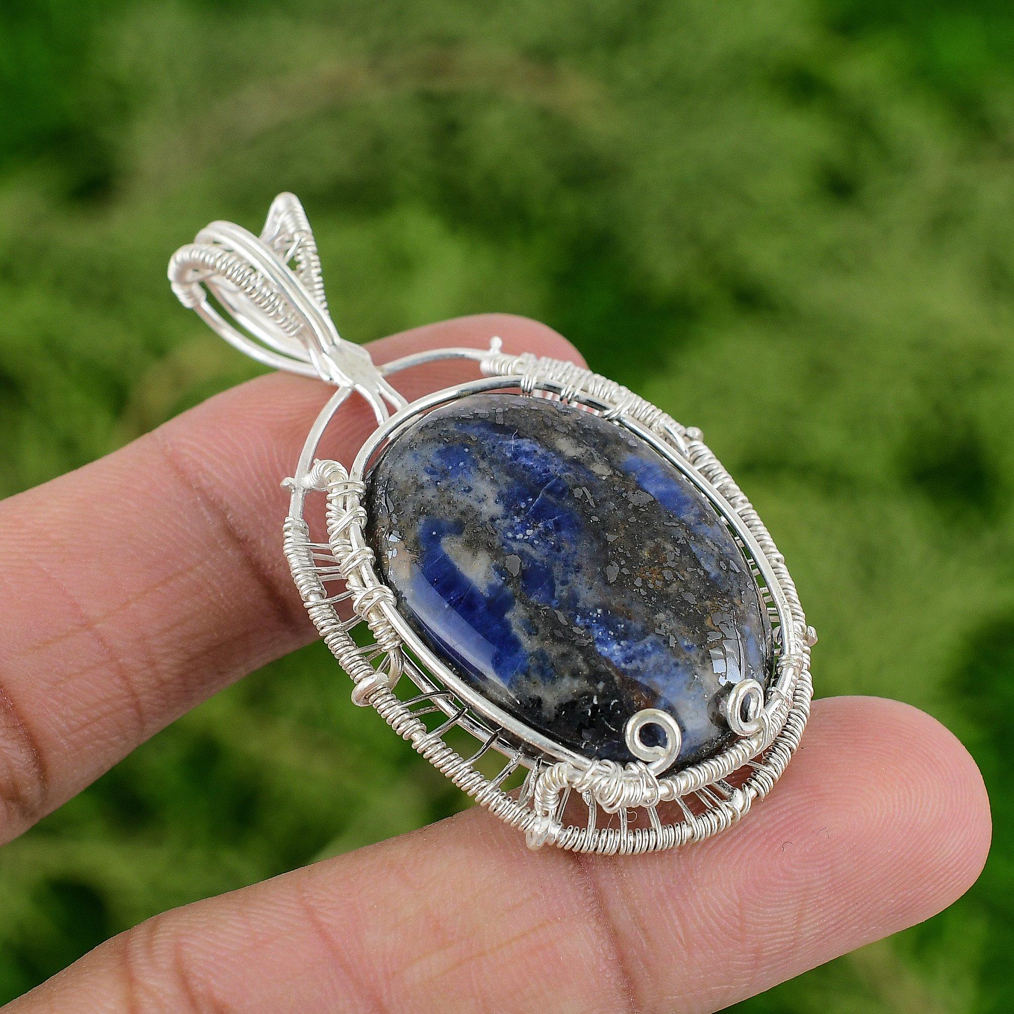 925 Sterling Silver Oval Sodalite Stone Wire Wrapping Sister New Pendant Jewelry
925 Sterling Silver Oval Sodalite Stone Wire Wrapping Sister New Pendant Jewelry