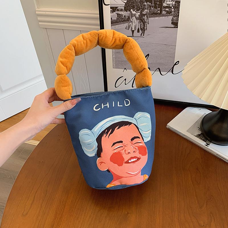 Новая сумка-ведро, мультяшное граффити, модная нишевая сумка на одно плечо, модная женская сумка, универсальная сумка кроссбоди Ins
Новая сумка-ведро, мультяшное граффити, модная нишевая сумка на одно плечо, модная женская сумка, универсальная сумка кроссбоди Ins