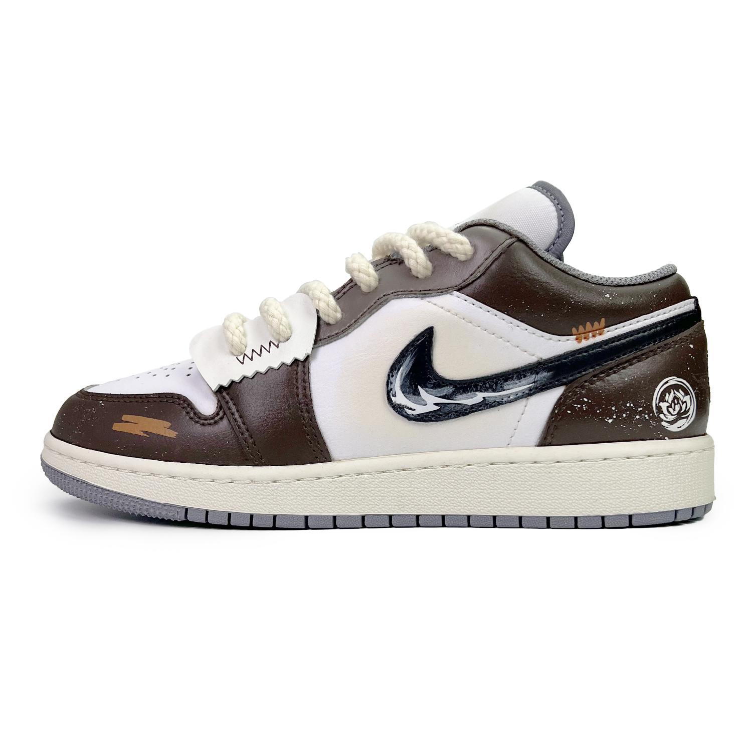 Jordan Air Jordan 1 Linden Slip Resistant Abrasion Resistant Low top Vintage Basketball Shoes GS White Brown 553560-053(Team285-) 35.5
Jordan Air Jordan 1 Linden Slip Resistant Abrasion Resistant Low top Vintage Basketball Shoes GS White Brown 553560-053(Team285-) 35.5