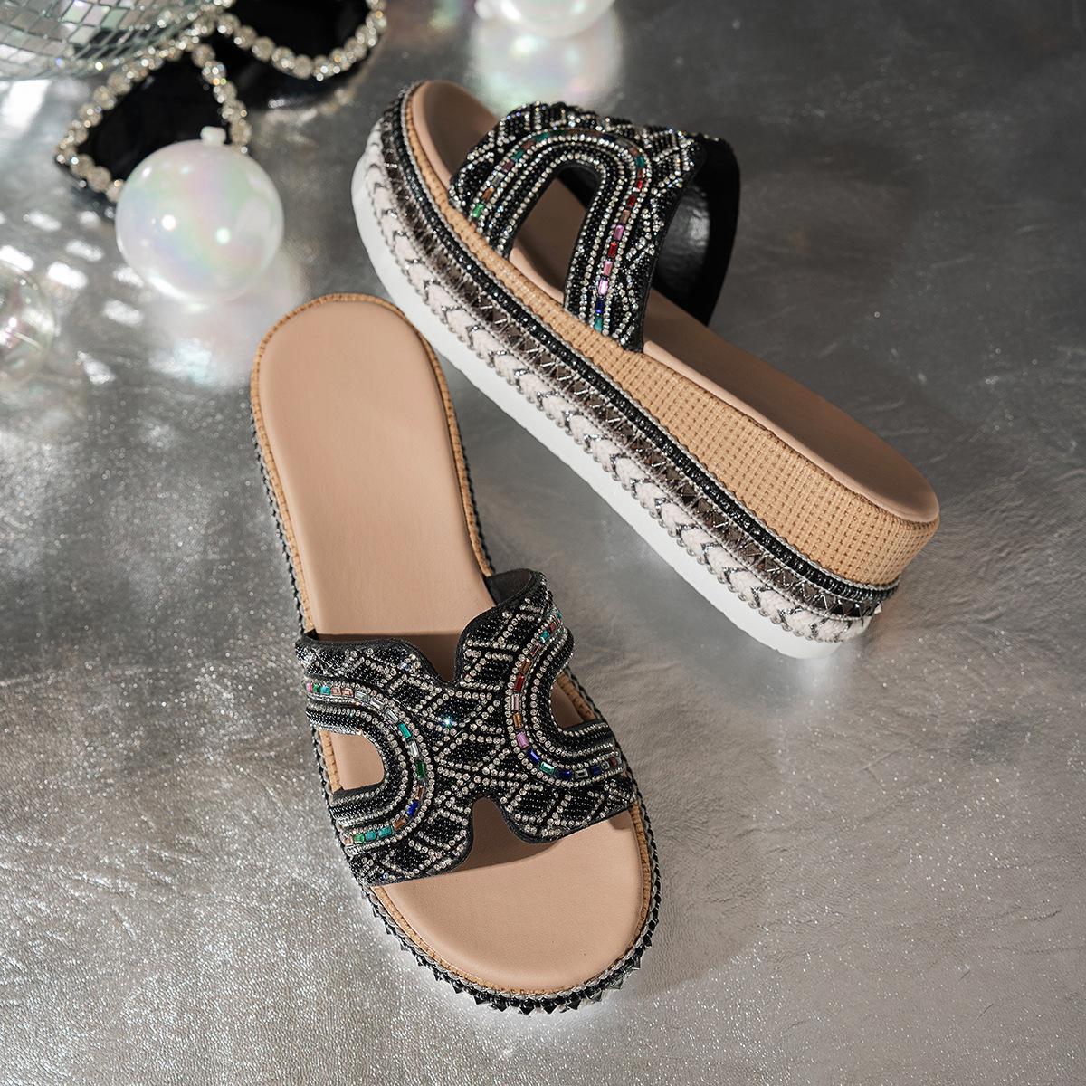 European and American foreign trade Slippers colored beads thick bottom outer wear slippers retro ethnic style slippers large size 42 чорний
European and American foreign trade Slippers colored beads thick bottom outer wear slippers retro ethnic style slippers large size 42 чорний