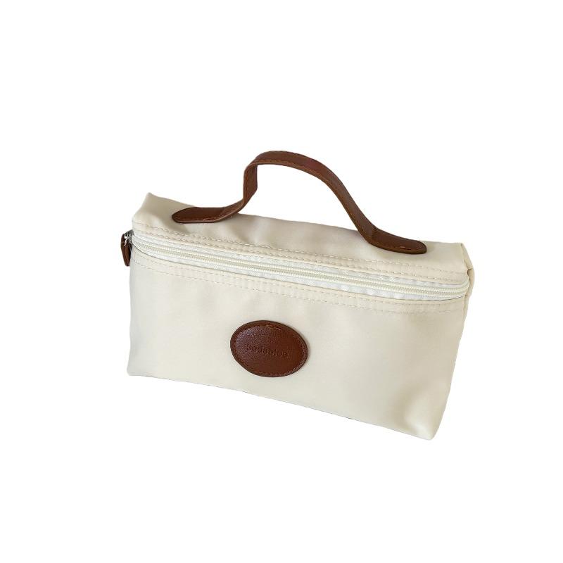 1pcs Portable Nylon Cosmetic Bag with Handle Lightweight Travel Toiletry Bag Fashionable Makeup Organizer for Men and Women 24x4.5x14cm белый
1pcs Portable Nylon Cosmetic Bag with Handle Lightweight Travel Toiletry Bag Fashionable Makeup Organizer for Men and Women 24x4.5x14cm белый