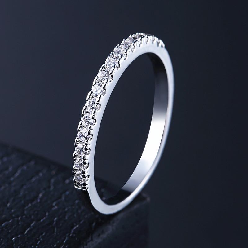 UILZ European & American Micro-Pave Moissanite Ring - Women s Niche Fashion Exquisite Jewelry Trend Size 7
UILZ European & American Micro-Pave Moissanite Ring - Women s Niche Fashion Exquisite Jewelry Trend Size 7