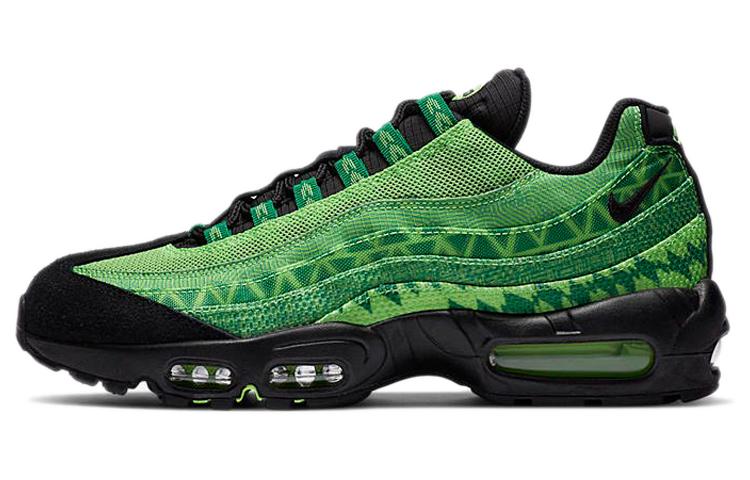 Nike Air Max 95 Naija CW2360-300 40.5
Nike Air Max 95 Naija CW2360-300 40.5