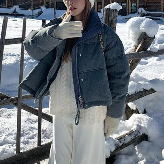 2025 Winter Women s Retro Patchwork Denim Jacket - Thick Stand Collar Warm Cotton Outerwear XL (Recommended 57-65 kg)
2025 Winter Women s Retro Patchwork Denim Jacket - Thick Stand Collar Warm Cotton Outerwear XL (Recommended 57-65 kg)