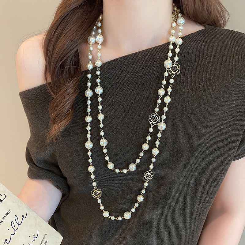 Korean Four-Leaf Clover Pearl Necklace - Elegant Light Luxury Chain for Autumn/Winter Sweaters
Korean Four-Leaf Clover Pearl Necklace - Elegant Light Luxury Chain for Autumn/Winter Sweaters