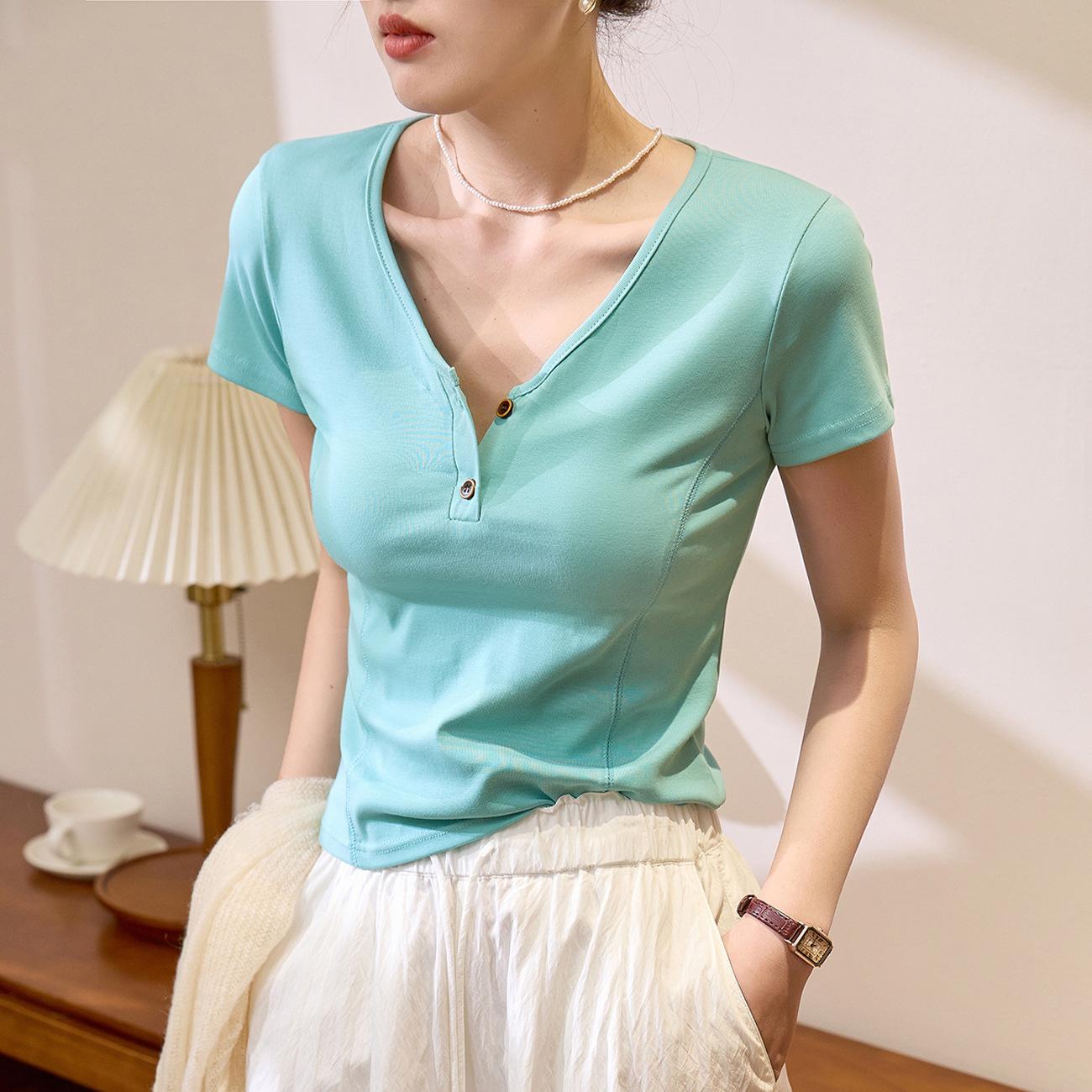 Дизайнерская чувственная футболка с V-образным вырезом и короткими рукавами для женщин, летняя, новая, ретро-топ с пуговицами на плечах 2XL
Дизайнерская чувственная футболка с V-образным вырезом и короткими рукавами для женщин, летняя, новая, ретро-топ с пуговицами на плечах 2XL