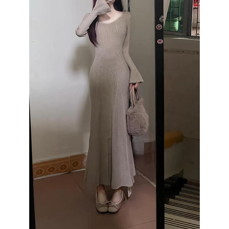 Платье вязаное с квадратным вырезом и рукавами-рожками, облегающая основа, с зимним пальто, новая юбка. S
Платье вязаное с квадратным вырезом и рукавами-рожками, облегающая основа, с зимним пальто, новая юбка. S