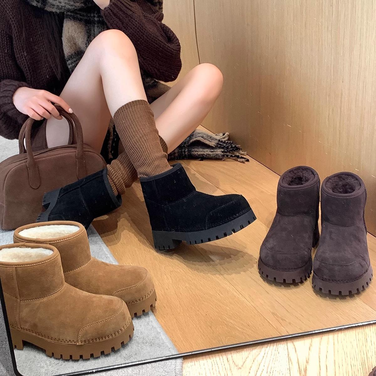 Gu Yunshu Snow boots thick-soled big head ugly cute women s short boots thickened short cotton shoes piled one pedal fluffy boots tide 40 малиновий
Gu Yunshu Snow boots thick-soled big head ugly cute women s short boots thickened short cotton shoes piled one pedal fluffy boots tide 40 малиновий