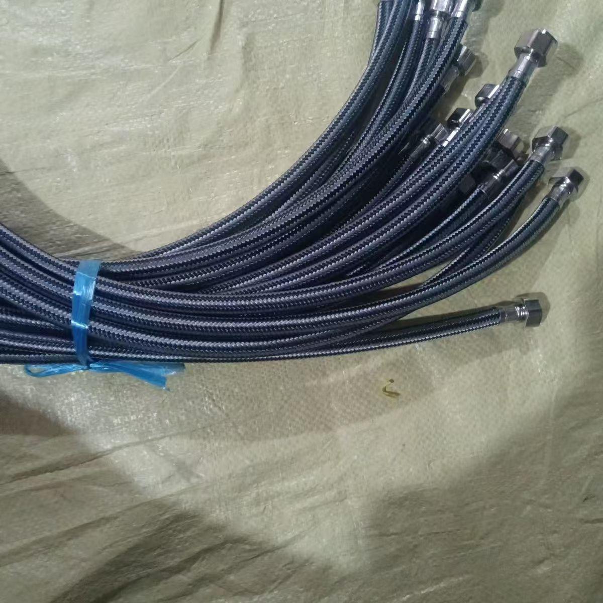304 Stainless Steel Braided Water Inlet Hose, High-Pressure 4-Point Connection for Toilets and Water Heaters
304 Stainless Steel Braided Water Inlet Hose, High-Pressure 4-Point Connection for Toilets and Water Heaters