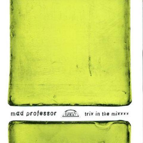 CD MAD PROFESSOR - Trix In The Mixxxx (Japanese Press) OVE0076 Overheat Music 2000 Japan Reggae, Ska & Dub
CD MAD PROFESSOR - Trix In The Mixxxx (Japanese Press) OVE0076 Overheat Music 2000 Japan Reggae, Ska & Dub