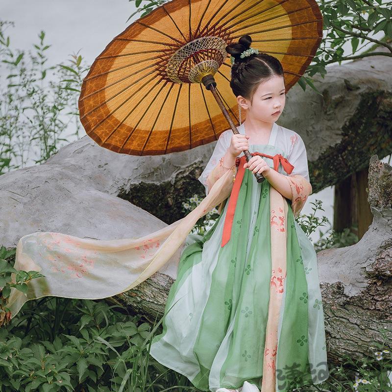 Ханфу девушка в китайском стиле тканевое летнее платье античный костюм Тан костюм супер феи платье маленькая девочка юбка русалки принцессы нижнее белье XXXL
Ханфу девушка в китайском стиле тканевое летнее платье античный костюм Тан костюм супер феи платье маленькая девочка юбка русалки принцессы нижнее белье XXXL