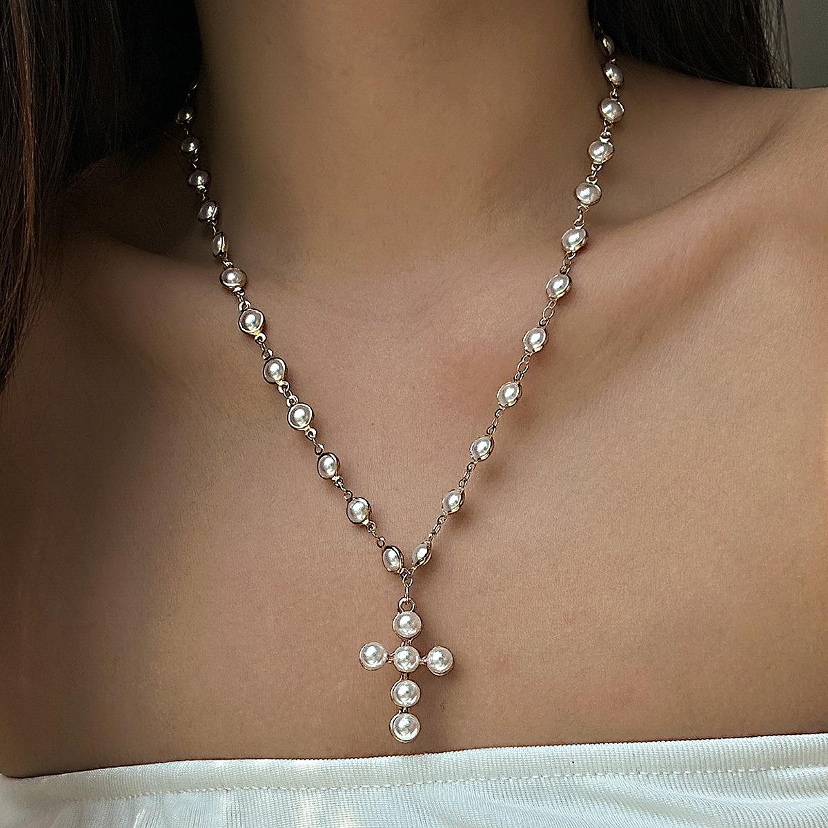 Accessories, simple temperament necklaces, versatile single-layer imitation pearl cross pendant necklace women
Accessories, simple temperament necklaces, versatile single-layer imitation pearl cross pendant necklace women
