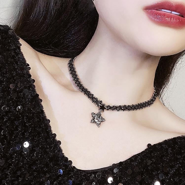 2025 Trend: Internet Celebrity Choker Necklace - High Design Women s Clavicle Chain Jewelry
2025 Trend: Internet Celebrity Choker Necklace - High Design Women s Clavicle Chain Jewelry