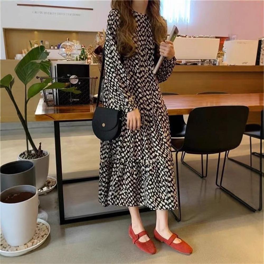 2025 New Spring Floral Chiffon Dress: Long Sleeve, Little Fragrance Style, Black Slimming Women s Streetwear Large
2025 New Spring Floral Chiffon Dress: Long Sleeve, Little Fragrance Style, Black Slimming Women s Streetwear Large