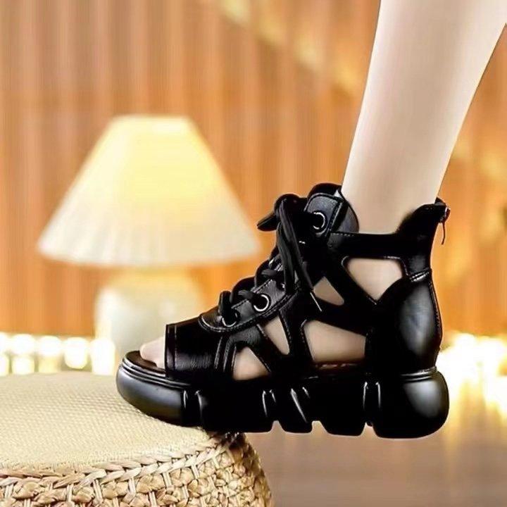 Hole sandals women s summer 2025 new retro heightening cool boots thick-soled fish mouth muffin shoes hollow Roman shoes 40
Hole sandals women s summer 2025 new retro heightening cool boots thick-soled fish mouth muffin shoes hollow Roman shoes 40