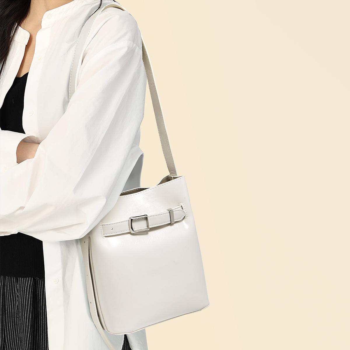 FOXER 2026 Soft PU Leather Women s Crossbody Bucket Bag Minimalist Fashion Large Capacity Women s Shoulder Trendy Bag for Daily
FOXER 2026 Soft PU Leather Women s Crossbody Bucket Bag Minimalist Fashion Large Capacity Women s Shoulder Trendy Bag for Daily