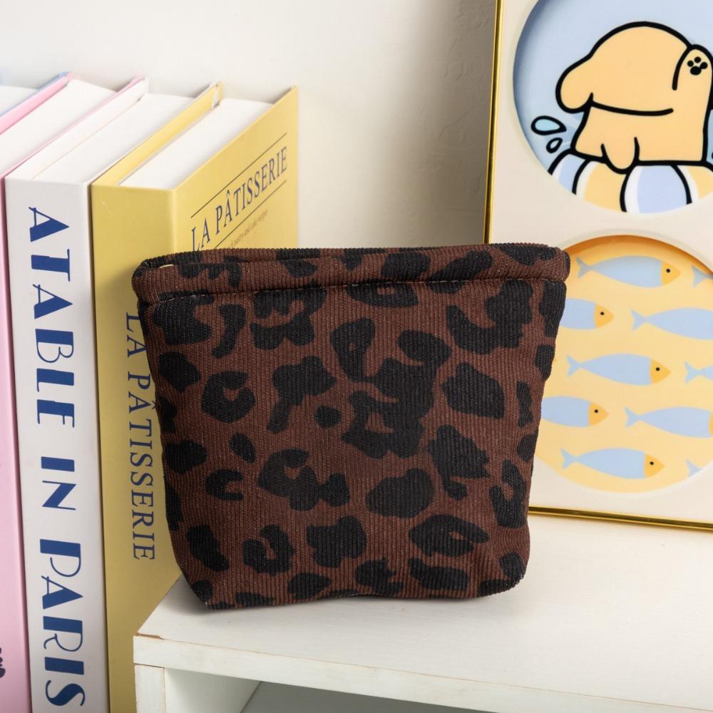Portable Leopard Print Makeup Bag Large Capacity Zipper Design Cosmetic Bag Toiletry Bag Home Travel
Portable Leopard Print Makeup Bag Large Capacity Zipper Design Cosmetic Bag Toiletry Bag Home Travel