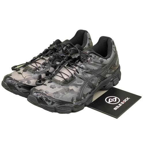 ASICS Cecilie Bahnsen x Gel Cumulus 16 Black 1203A762-001 EU 36 чорний
ASICS Cecilie Bahnsen x Gel Cumulus 16 Black 1203A762-001 EU 36 чорний