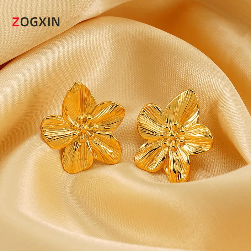 2024 New European & American Fashion 18K Gold Flower Stud Earrings for Women - Geometric Stainless Steel Design
2024 New European & American Fashion 18K Gold Flower Stud Earrings for Women - Geometric Stainless Steel Design