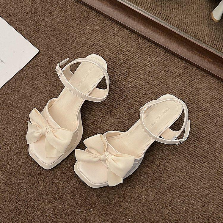 Женские босоножки лето 2024 новые бант универсальные с открытым носком нишевые на шпильке слово с феей стиль римские туфли 39
Женские босоножки лето 2024 новые бант универсальные с открытым носком нишевые на шпильке слово с феей стиль римские туфли 39