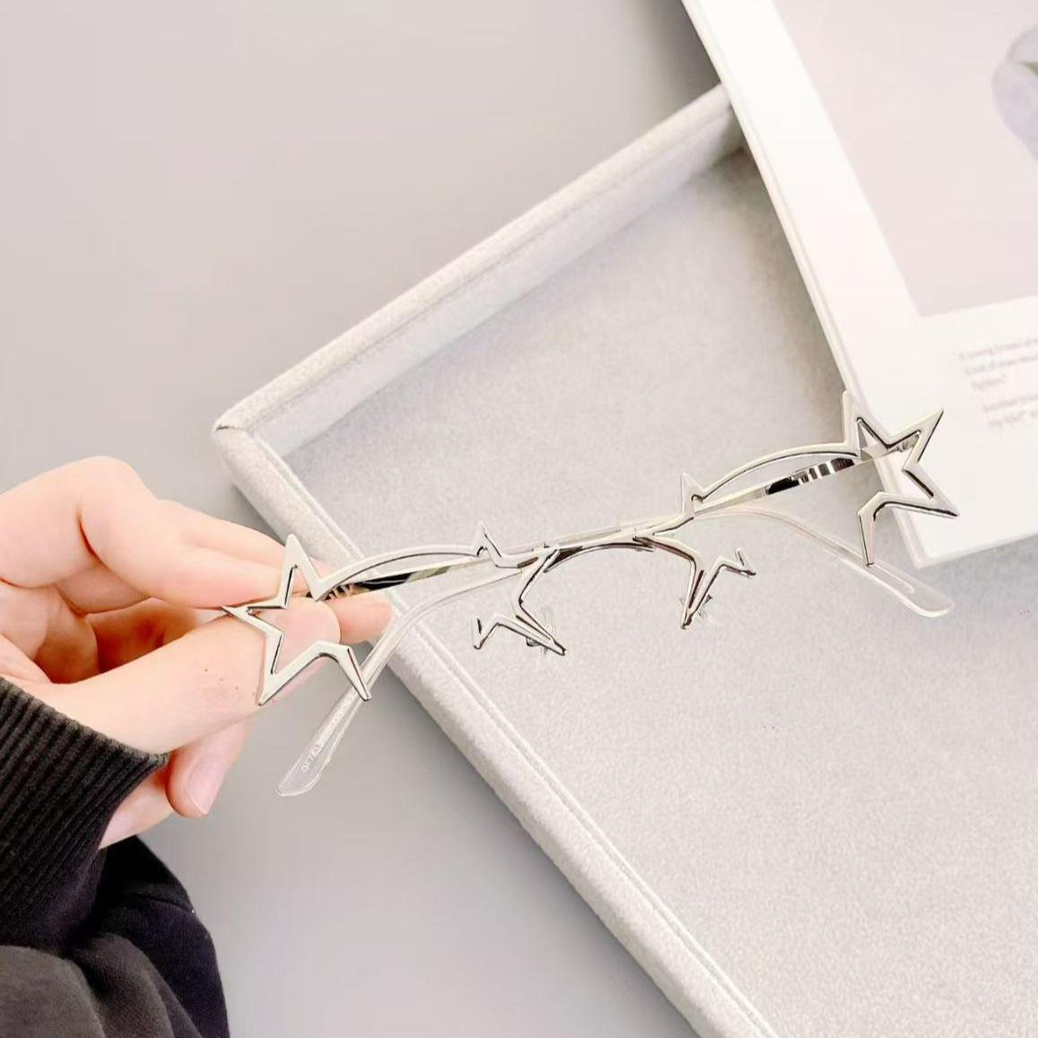 Punk Personalized Anime Frame Star Shape Irregular Eyeglass Metal Stars Glasses Without Lense Cosplay Party Accessories Eyewear
Punk Personalized Anime Frame Star Shape Irregular Eyeglass Metal Stars Glasses Without Lense Cosplay Party Accessories Eyewear