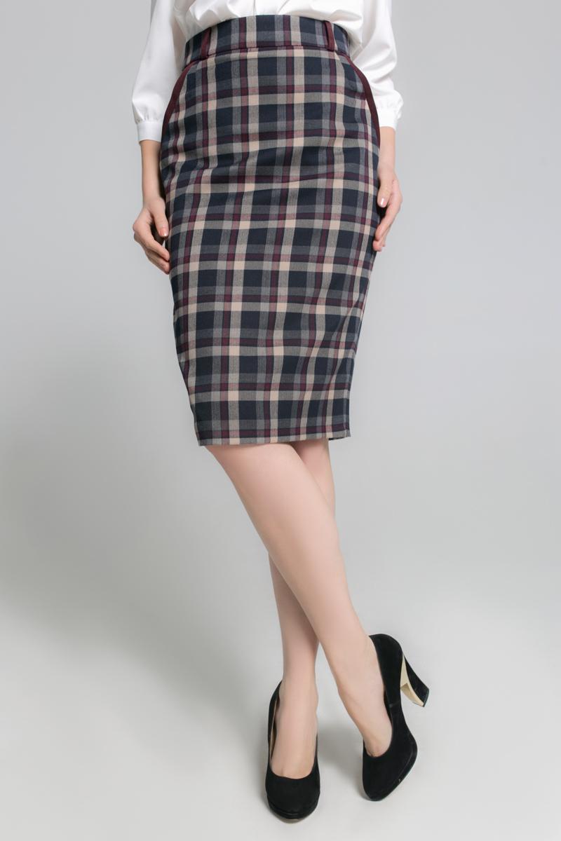 Пряма класична спідниця нижче коліна в клітинку з підкладкою 42 midnight синього кольору
Пряма класична спідниця нижче коліна в клітинку з підкладкою 42 midnight синього кольору