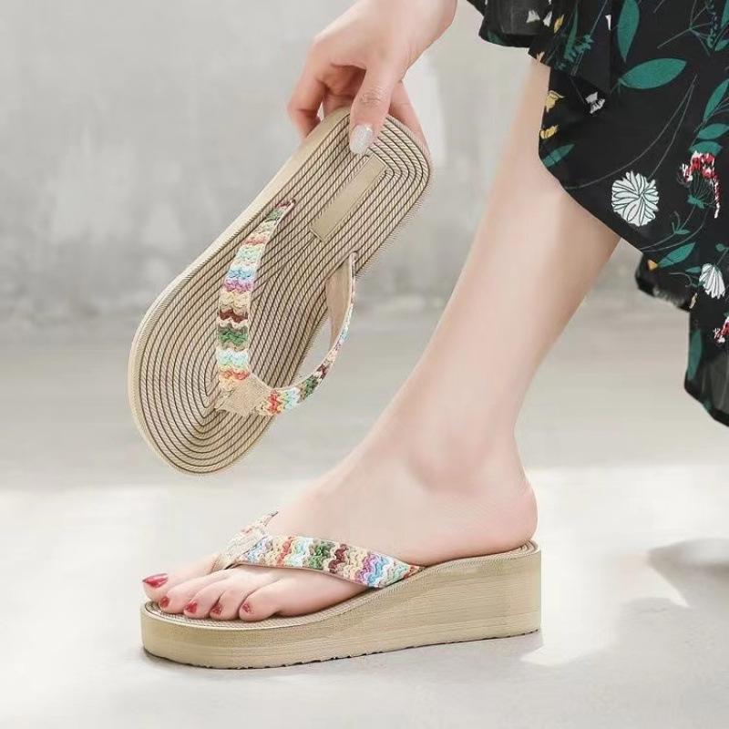 High-heeled flip-flops women s summer platform beach shoes Dai cool slippers ethnic style Dai shoes 36 yards segment is one yard smaller
High-heeled flip-flops women s summer platform beach shoes Dai cool slippers ethnic style Dai shoes 36 yards segment is one yard smaller