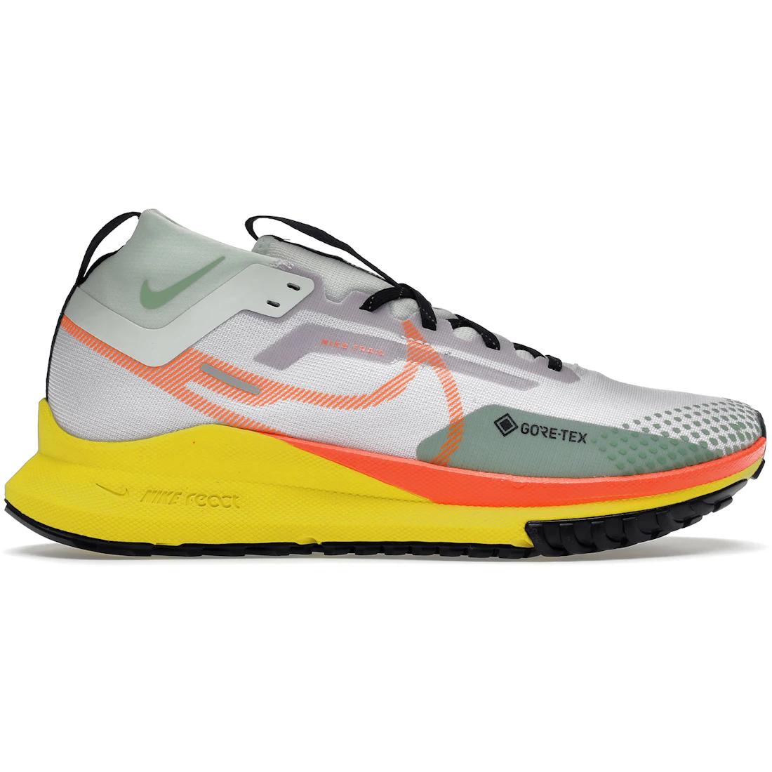 Sneaker Nike React Pegasus Trail 4 Gore-Tex Barely Grape Total Orange(DJ7926-500) 39
Sneaker Nike React Pegasus Trail 4 Gore-Tex Barely Grape Total Orange(DJ7926-500) 39