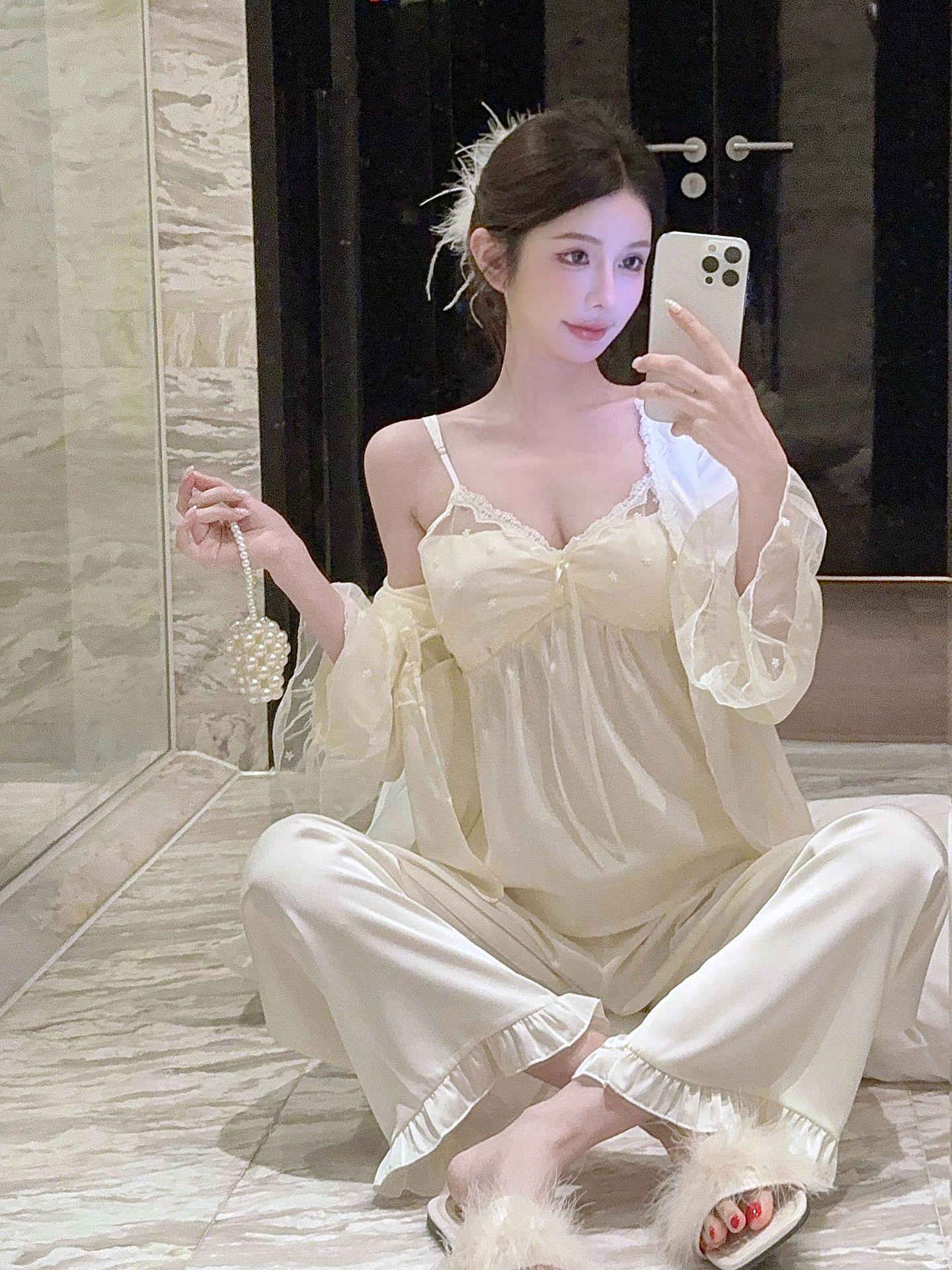 Yase Romantic Mesh Pajama Set: Spring/Autumn Princess Style with Chest Pads, 3-Piece Home Wear Large
Yase Romantic Mesh Pajama Set: Spring/Autumn Princess Style with Chest Pads, 3-Piece Home Wear Large