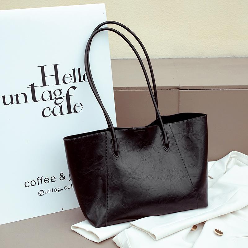 Сумка-тоут новая мода сумка для мамы и ребенка кожа с масляной восковой пропиткой женская сумочка большая вместимость ретро сумка через плечо
Сумка-тоут новая мода сумка для мамы и ребенка кожа с масляной восковой пропиткой женская сумочка большая вместимость ретро сумка через плечо