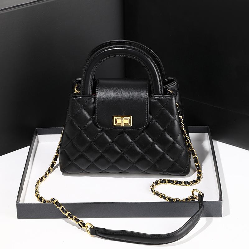Summer New Retro Chain Diamond Bag Lock Versatile Small Square Bag Crossbody Bag Commuting Women s Bag
Summer New Retro Chain Diamond Bag Lock Versatile Small Square Bag Crossbody Bag Commuting Women s Bag