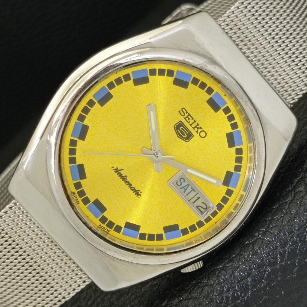 VINTAGE SEIKO 5 AUTOMATIC 7009A JAPAN MENS YELLOW COLOR DIAL WATCH a500138-2 R151a-a500138
VINTAGE SEIKO 5 AUTOMATIC 7009A JAPAN MENS YELLOW COLOR DIAL WATCH a500138-2 R151a-a500138