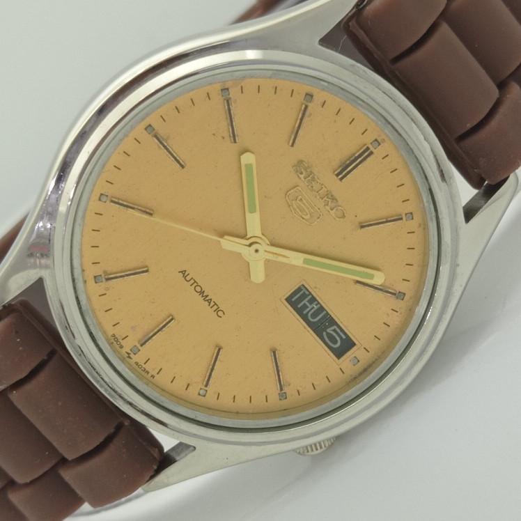 Б/У SEIKO 5 AUTOMATIC 7009A JAPAN MENS ОРИГИНАЛЬНЫЕ ЧАСЫ С ЦИФЕРБЛАТОМ 008-a412933-2 Sku008-a412933
Б/У SEIKO 5 AUTOMATIC 7009A JAPAN MENS ОРИГИНАЛЬНЫЕ ЧАСЫ С ЦИФЕРБЛАТОМ 008-a412933-2 Sku008-a412933