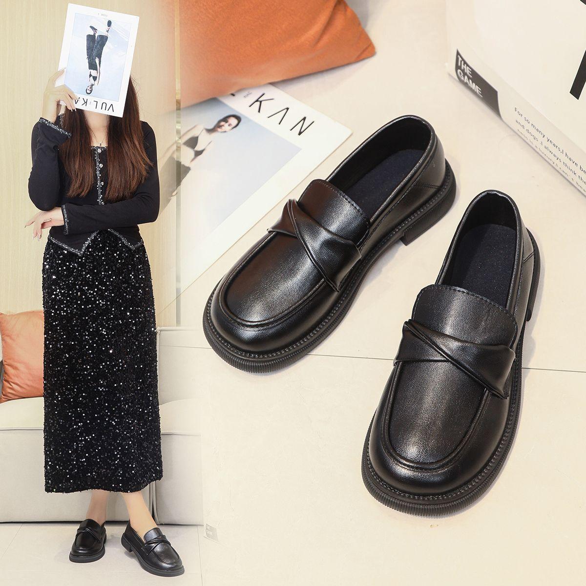 Fashion versatile one-pedal single shoes women s skirt small leather shoes women s British style casual shoes 2024 spring and autumn new 35
Fashion versatile one-pedal single shoes women s skirt small leather shoes women s British style casual shoes 2024 spring and autumn new 35