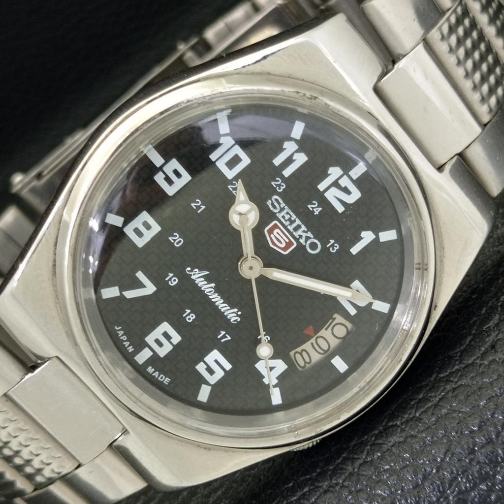 Б/У подлинные старинные автоматические мужские часы SEIKO 5 из Японии с черным циферблатом a434520-2 R121-a434520
Б/У подлинные старинные автоматические мужские часы SEIKO 5 из Японии с черным циферблатом a434520-2 R121-a434520