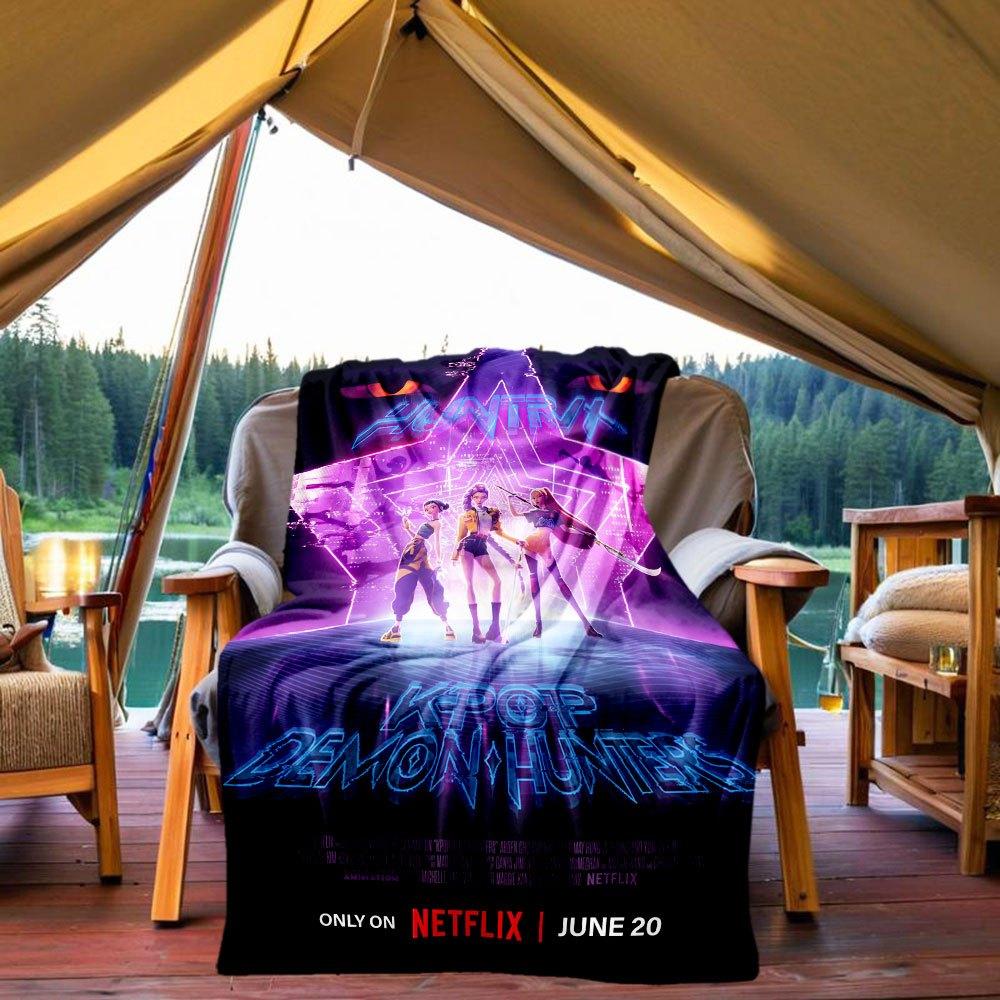 K-Pop Demon Hunters: The Official Merchandise Collection Blanket Lightweight Flannel Throw Blanket for Sofa, Bed, Travel, Camping, Livingro 130x150cm
K-Pop Demon Hunters: The Official Merchandise Collection Blanket Lightweight Flannel Throw Blanket for Sofa, Bed, Travel, Camping, Livingro 130x150cm