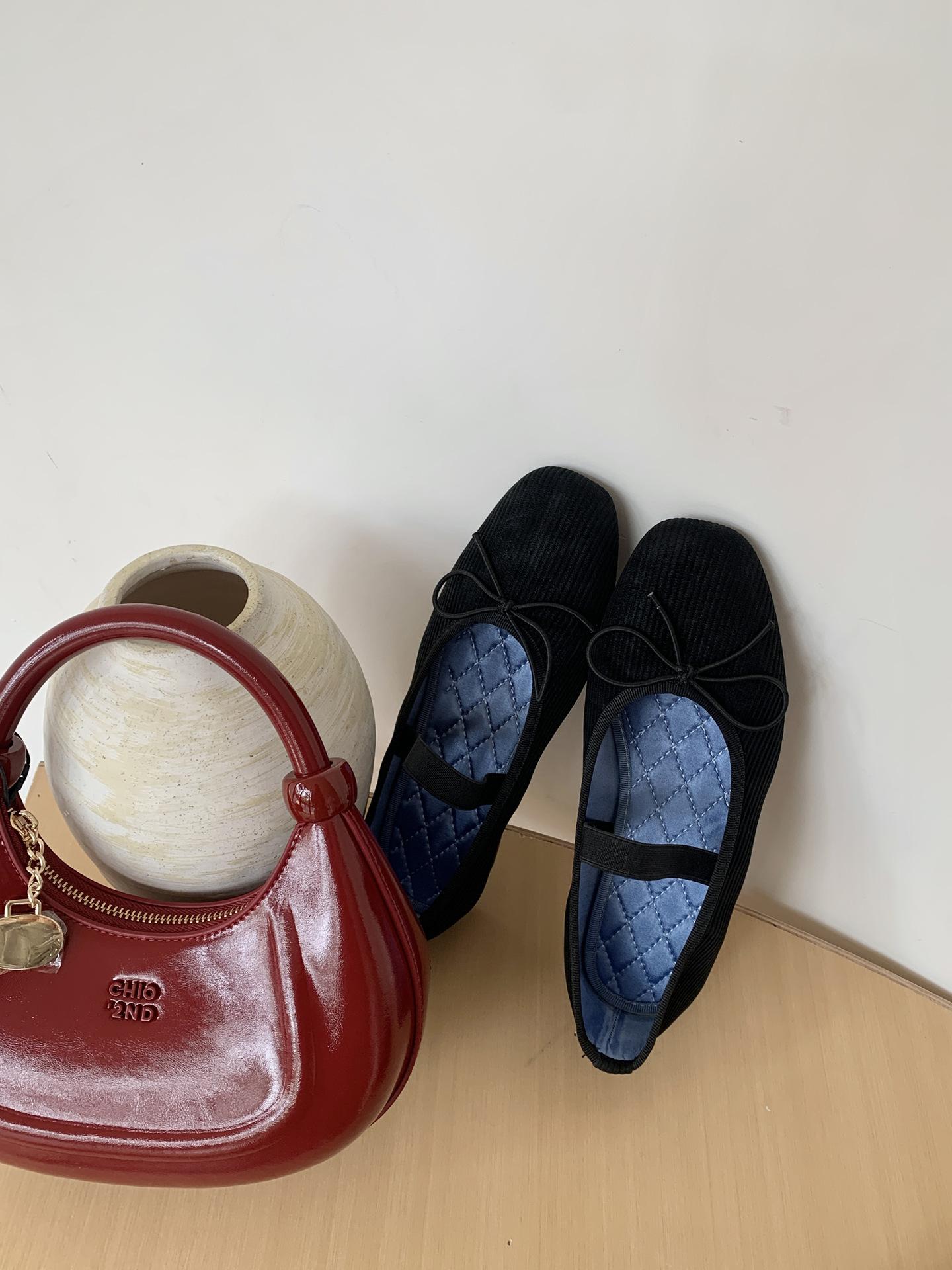 Japanese princess shoes 2025 new elastic band bow velvet Mary Jane single shoes flat single shoes women 39 чорний
Japanese princess shoes 2025 new elastic band bow velvet Mary Jane single shoes flat single shoes women 39 чорний