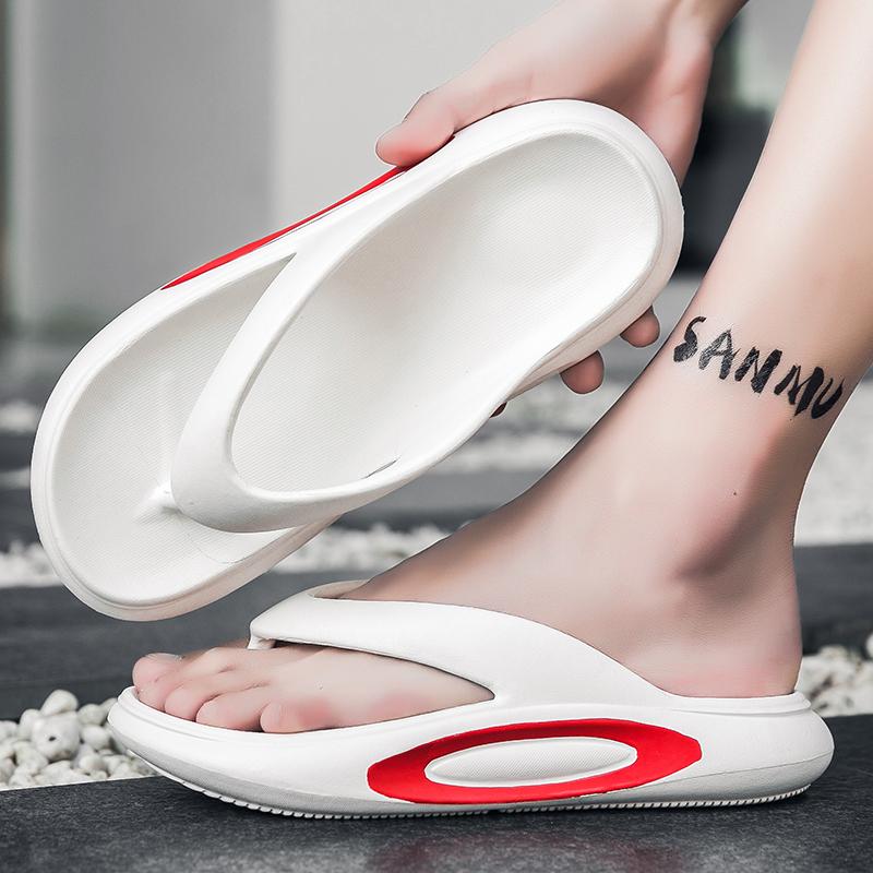 Новые стильные мужские шлепанцы Летние пляжные туфли Мужские тапочки Мягкие нескользящие модные открытые молодежные спортивные тапочки Толстая платформа