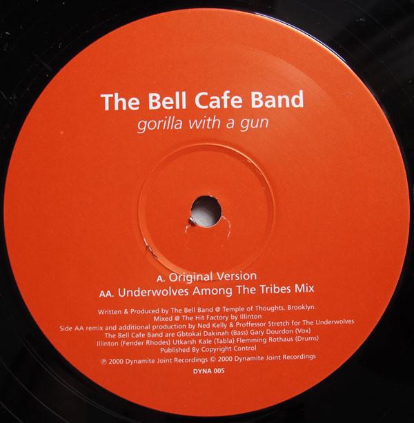 12inch Record BELL CAFÉ BAND - Gorilla With A Gun DYNA005 Dynamite Joint 2000 UK Dance & Electronica Used
12inch Record BELL CAFÉ BAND - Gorilla With A Gun DYNA005 Dynamite Joint 2000 UK Dance & Electronica Used