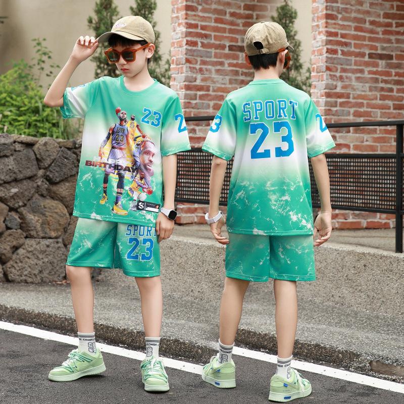 Children S Basketball Jersey Set Short-Sleeved Fake Two-Piece Quick-Drying Jersey No. 23 Jersey For Boys And Girls Primary School Game Training Jersey 30 yards зелений
Children S Basketball Jersey Set Short-Sleeved Fake Two-Piece Quick-Drying Jersey No. 23 Jersey For Boys And Girls Primary School Game Training Jersey 30 yards зелений