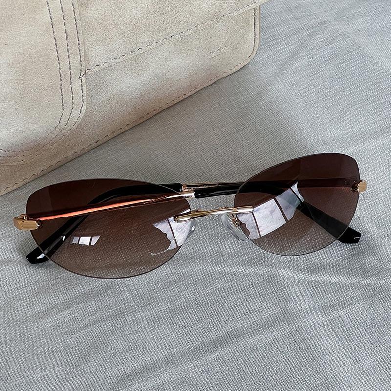 Трендовые безободковые солнцезащитные очки-гогглы женские мужские футуристичные ретро солнцезащитные очки панк очки женские розовые зеркальные солнцезащитные очки As shown
Трендовые безободковые солнцезащитные очки-гогглы женские мужские футуристичные ретро солнцезащитные очки панк очки женские розовые зеркальные солнцезащитные очки As shown