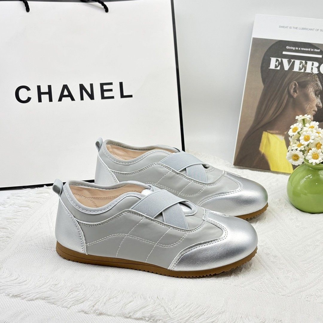 Single shoes versatile height increase mid-mouth autumn casual style elastic band sweet and spicy daughter style shoes sports 40 серебряный
Single shoes versatile height increase mid-mouth autumn casual style elastic band sweet and spicy daughter style shoes sports 40 серебряный