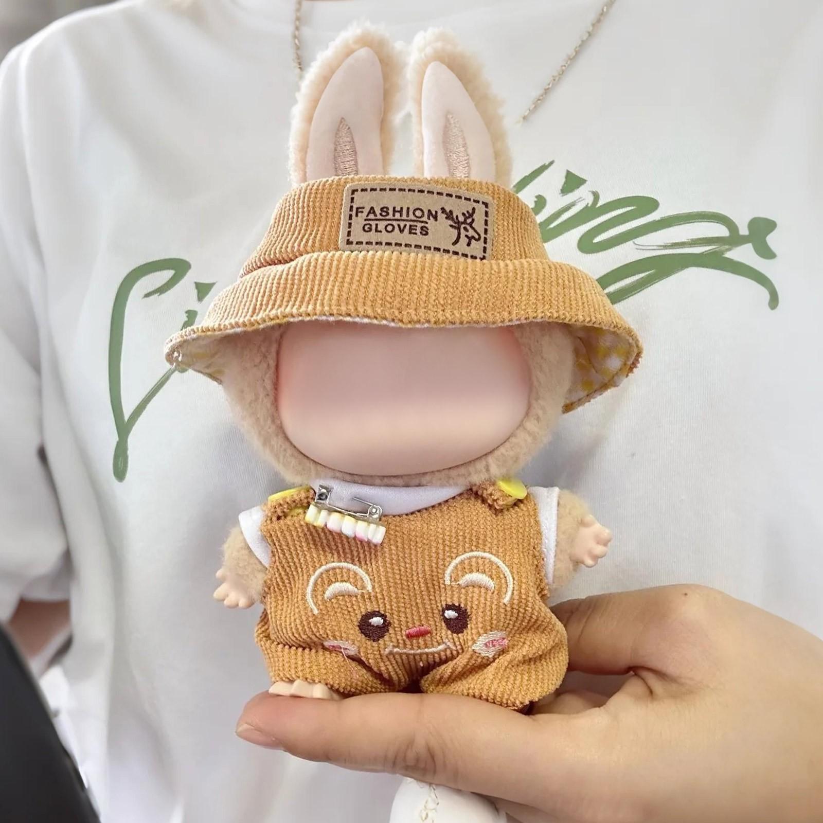 Набор одежды для виниловой куклы One Size
Набор одежды для виниловой куклы One Size