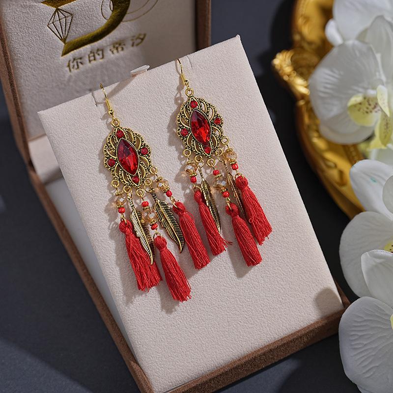 Boho Vintage Crystal Beads Drop Dangle Earrings For Women Handmade Leaf Tassel Geometric Hollow Antique Gold Color Zircon Gift красный
Boho Vintage Crystal Beads Drop Dangle Earrings For Women Handmade Leaf Tassel Geometric Hollow Antique Gold Color Zircon Gift красный