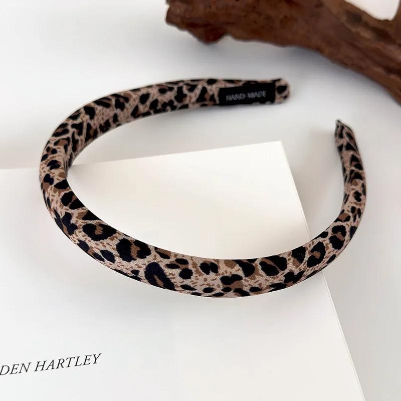 Ретро Леопардовый Принт Губки Повязки на Голову для Женщин Мода Темперамент Обруч для Волос Умывание Лица Повязка для Волос Женский Вечерние Аксессуары для Волос
Ретро Леопардовый Принт Губки Повязки на Голову для Женщин Мода Темперамент Обруч для Волос Умывание Лица Повязка для Волос Женский Вечерние Аксессуары для Волос