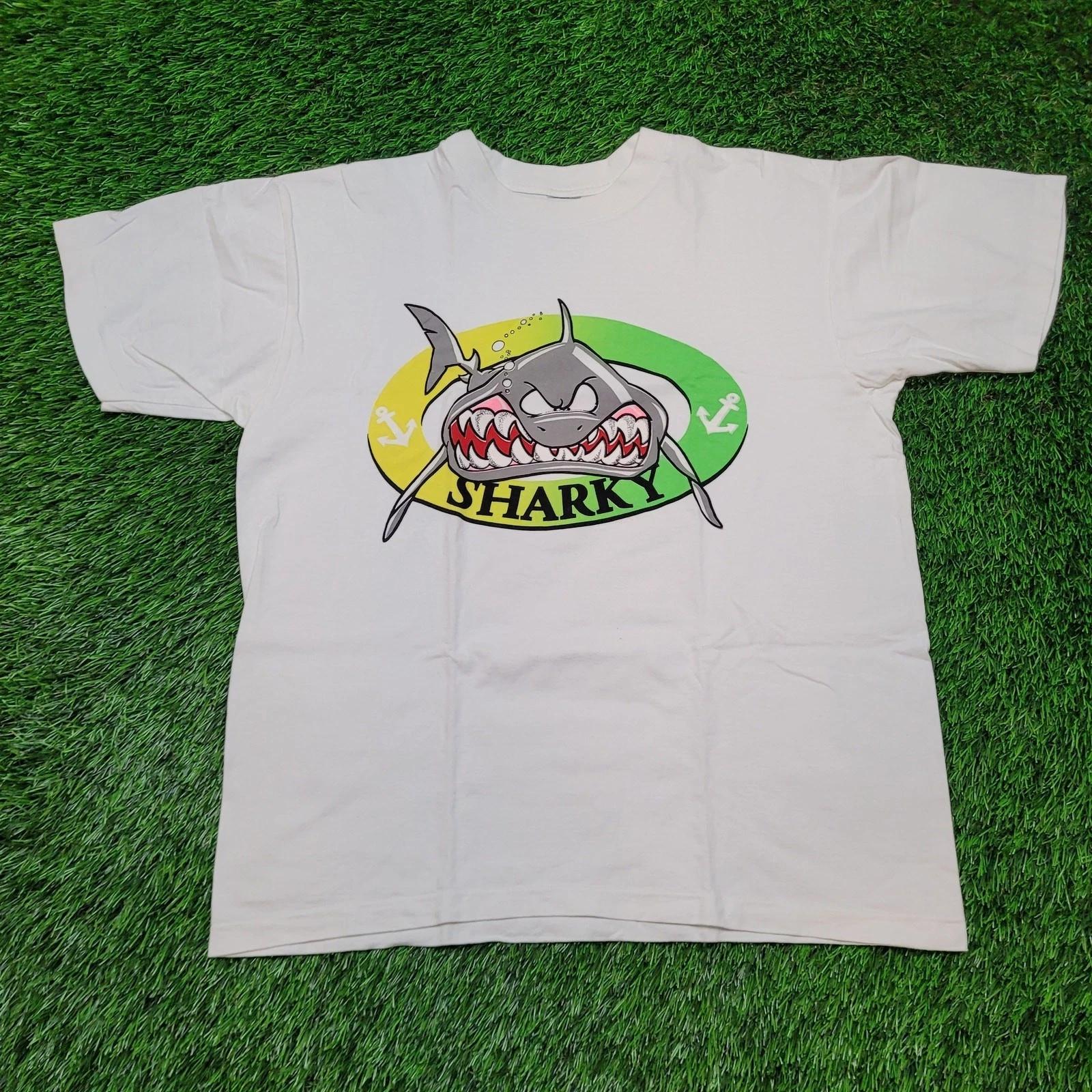 VTG 90s Y2K Sharky Shark T-Shirt Mens M/L Cartoon Surf Skate Graphic Tee S
VTG 90s Y2K Sharky Shark T-Shirt Mens M/L Cartoon Surf Skate Graphic Tee S