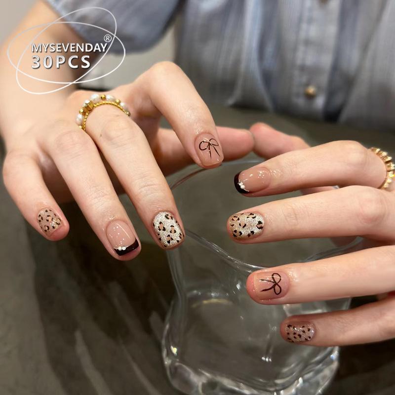 High-End Autumn Cat Eye Leopard Print French Nail Art Tips Handmade Nails XS 10 pcs/bag
High-End Autumn Cat Eye Leopard Print French Nail Art Tips Handmade Nails XS 10 pcs/bag